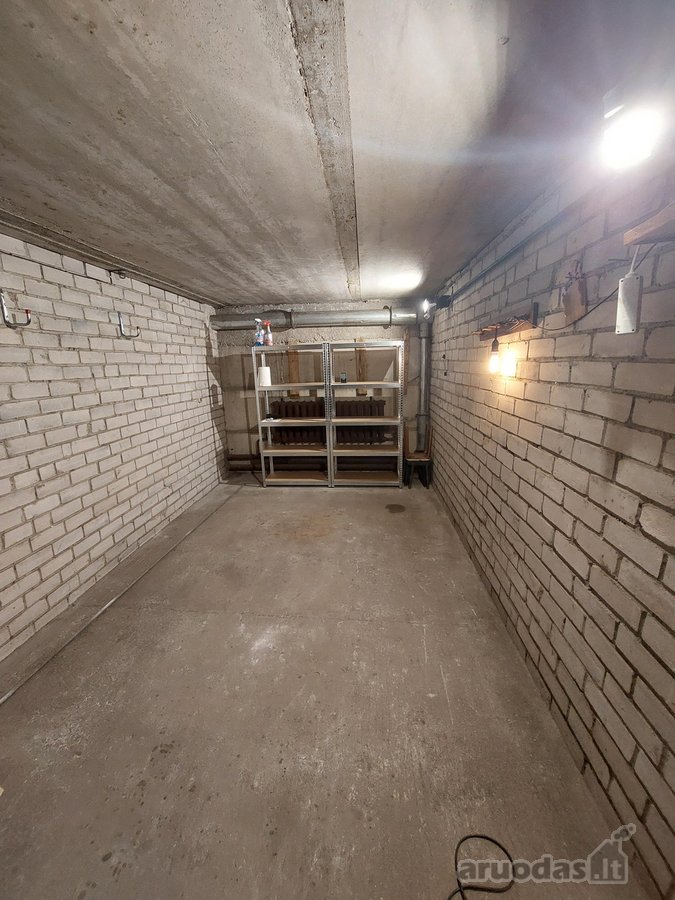 Nuomojamas švarus ir sausas 17m2 požeminis - nuotraukos Nr. 4