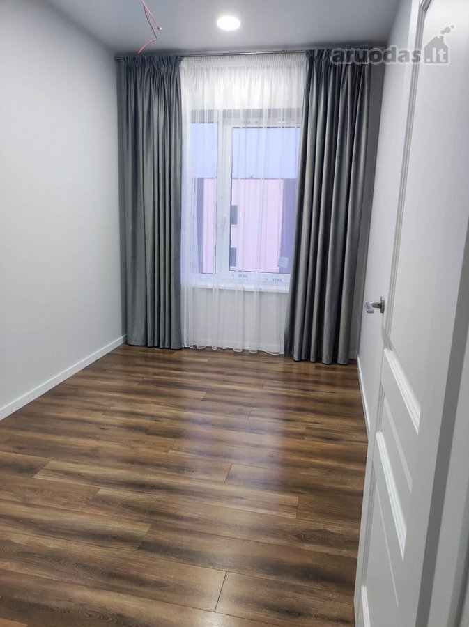 Išnuomojamas moderniai įrengtas 3 kambarių - nuotraukos Nr. 14