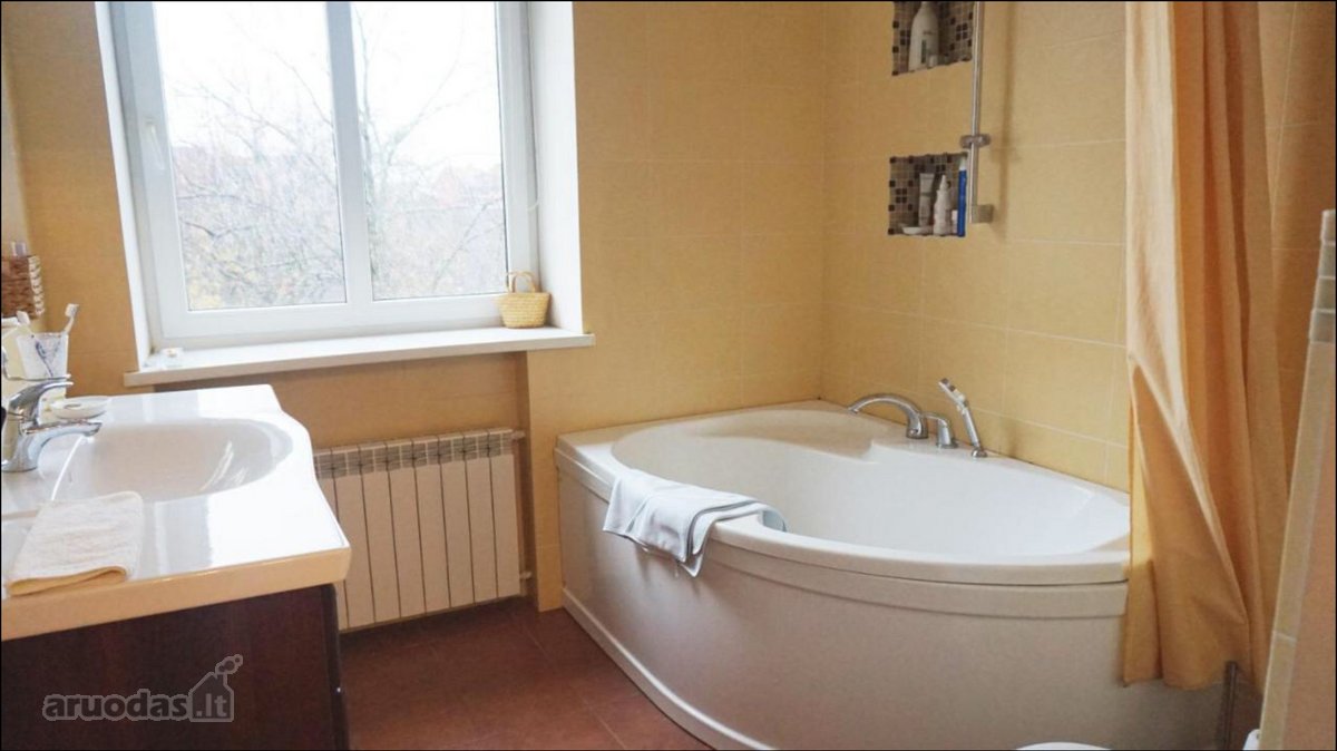 Parduodamas erdvus 2 kambarių ( buvo 3 - nuotraukos Nr. 6