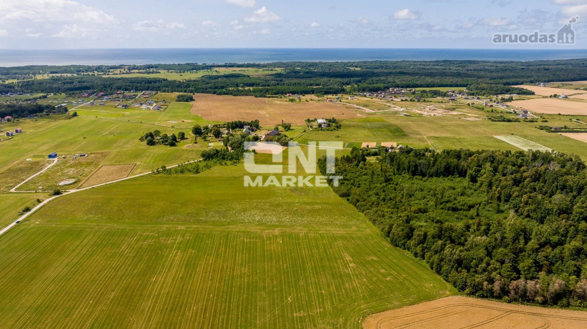 Greta Karklės esančioje Grabių gyvenvietėje,