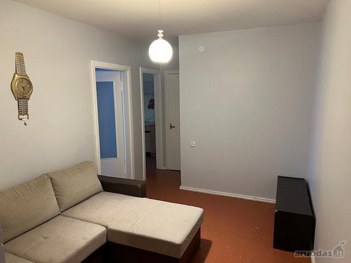 Nuomojamas erdvus (43m2) šiltas su dideliu - nuotraukos Nr. 6