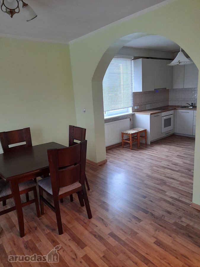Asfaltuotas privažiavimas. Iki miesto centro - nuotraukos Nr. 2