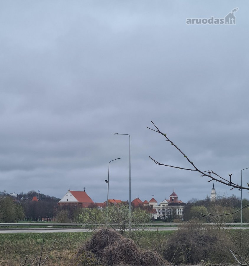 Parduodamas gyvenamas namas su ūkiniu