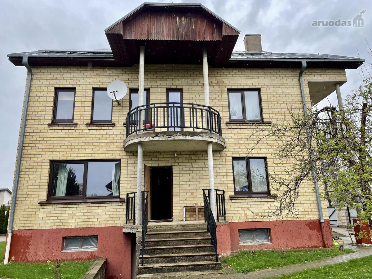 Nuomuojama pusė namo, Balsių mikrajone, šalia
