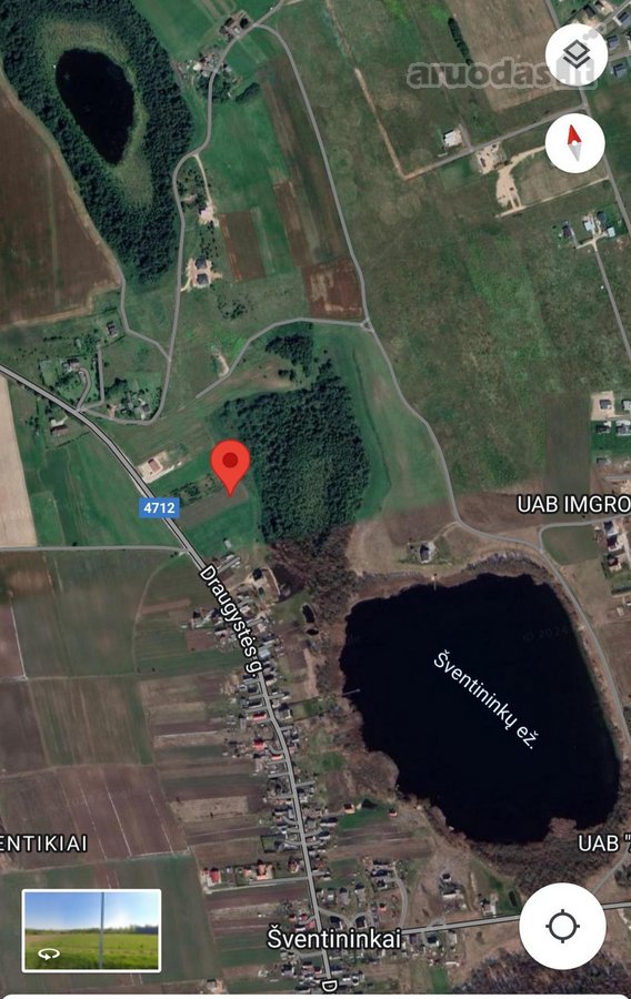 Parduodami trys namų valdos sklypai.