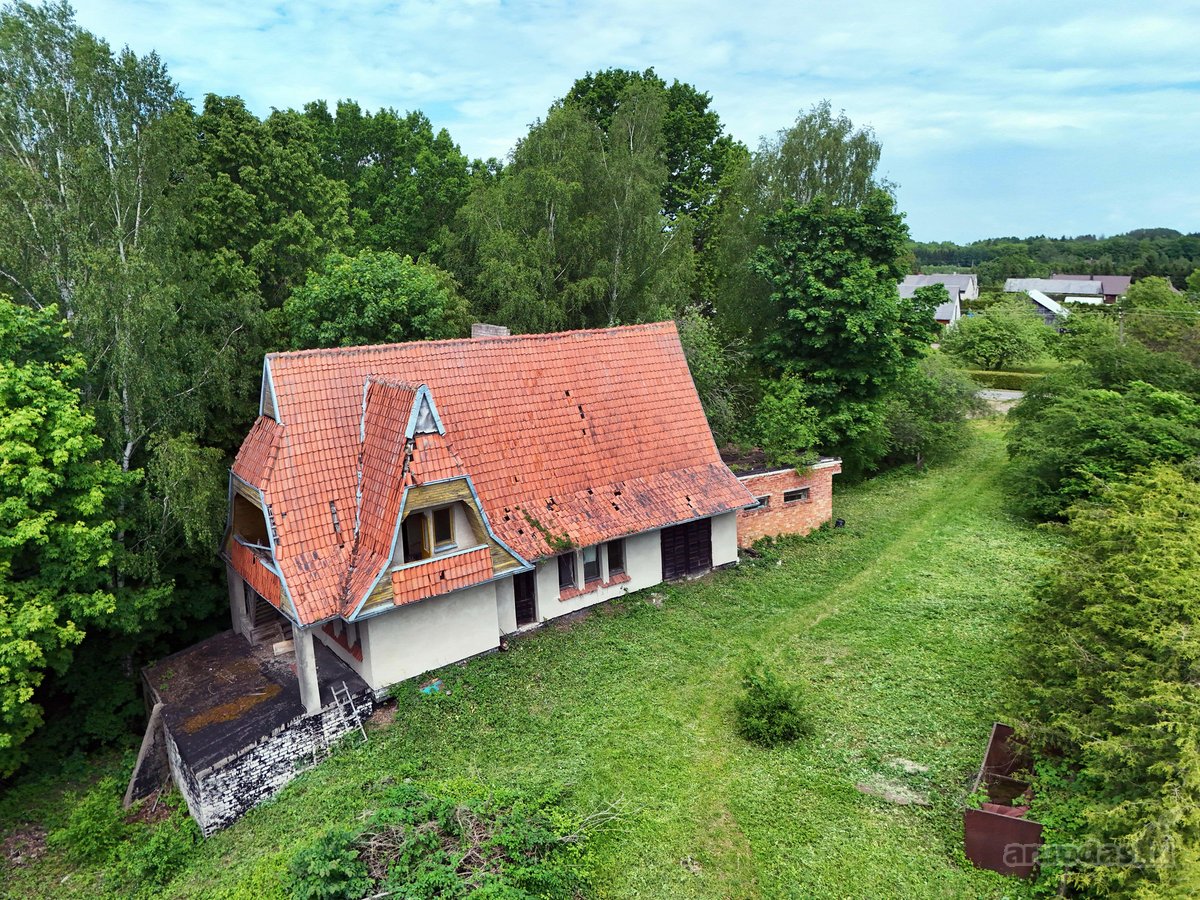 Namas vaizdingoje ir ramioje vietoje ant