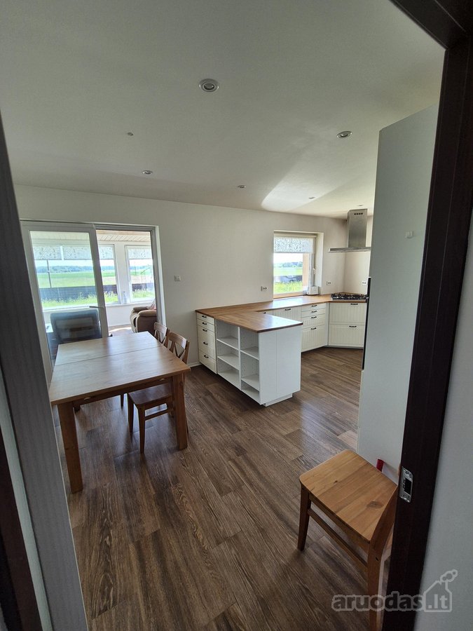 Erdvus (150m2) 8 kambarių namas vaizdingame - nuotraukos Nr. 8