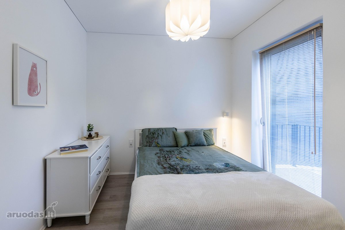Parduodamas moderniai įrengtas, šviesus ir - nuotraukos Nr. 17