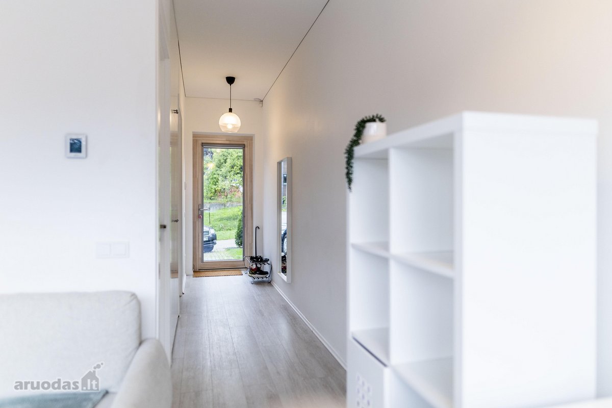 Parduodamas moderniai įrengtas, šviesus ir - nuotraukos Nr. 19