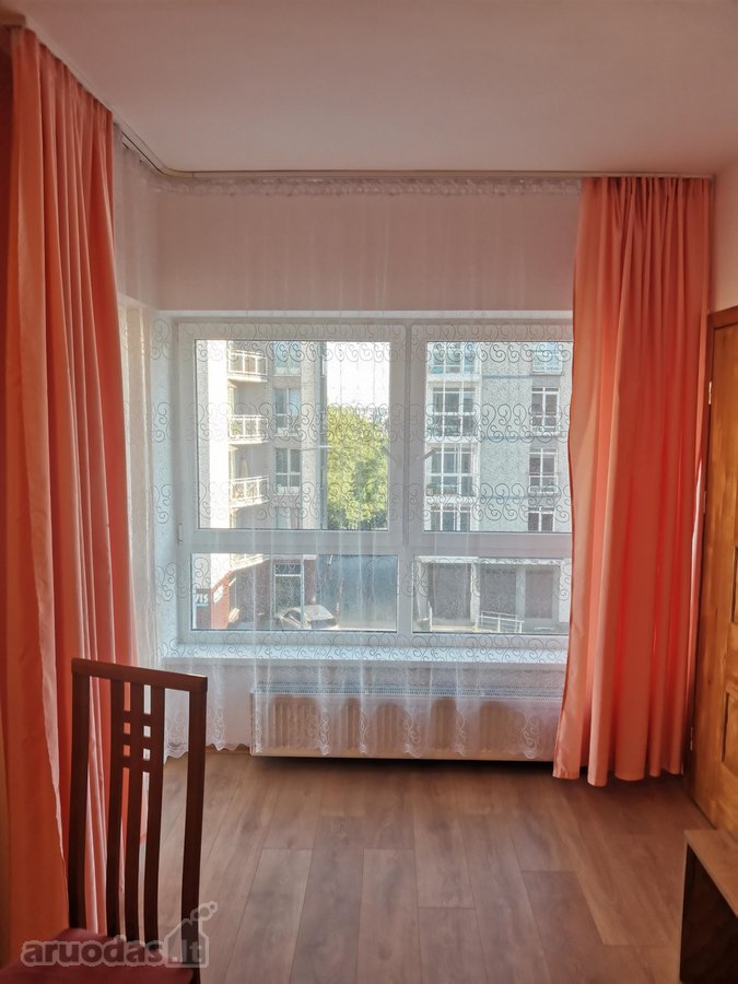 Nuomojamas šviesus (visi langai į pietų pusę)