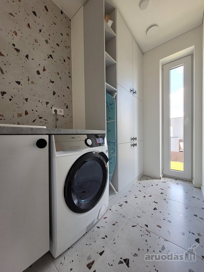 Modernus, kokybiškai įrengtas namas šeimai - nuotraukos Nr. 21