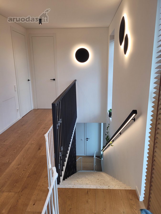Modernus, kokybiškai įrengtas namas šeimai - nuotraukos Nr. 13