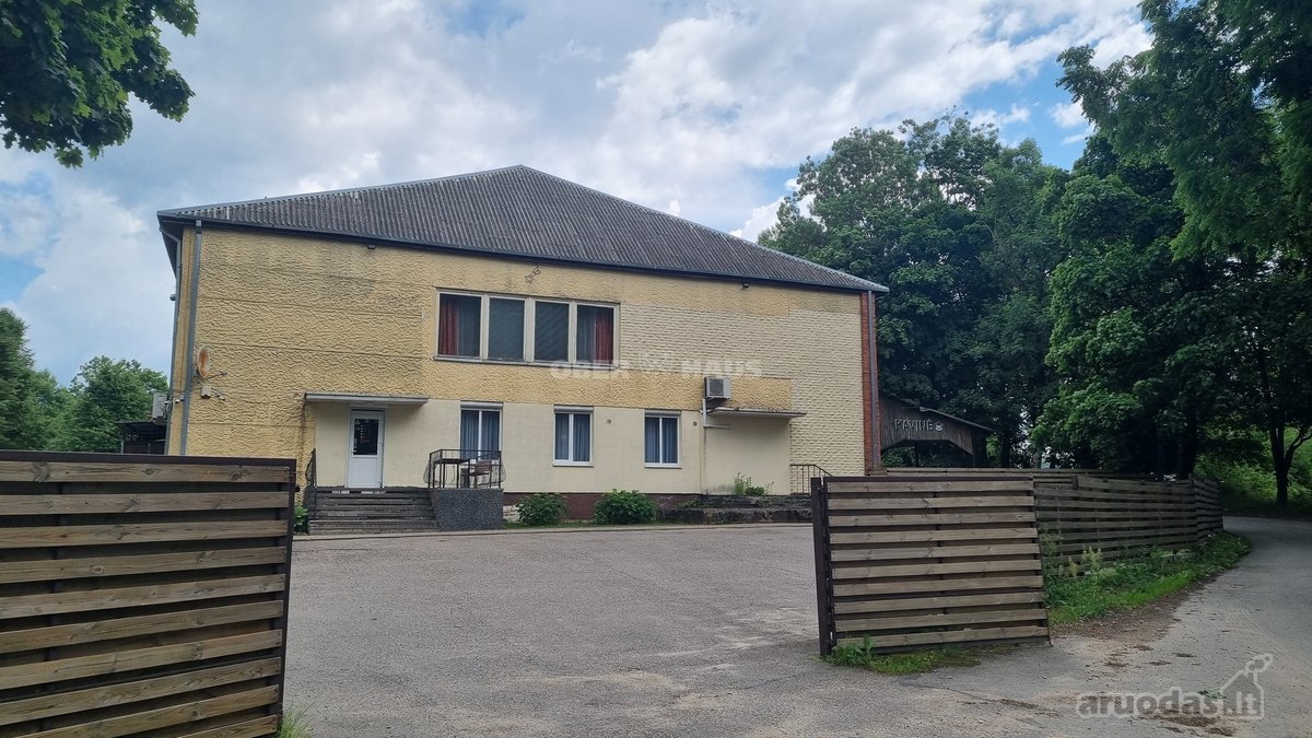 Parduodamas 1161,08 m² atskiras pastatas