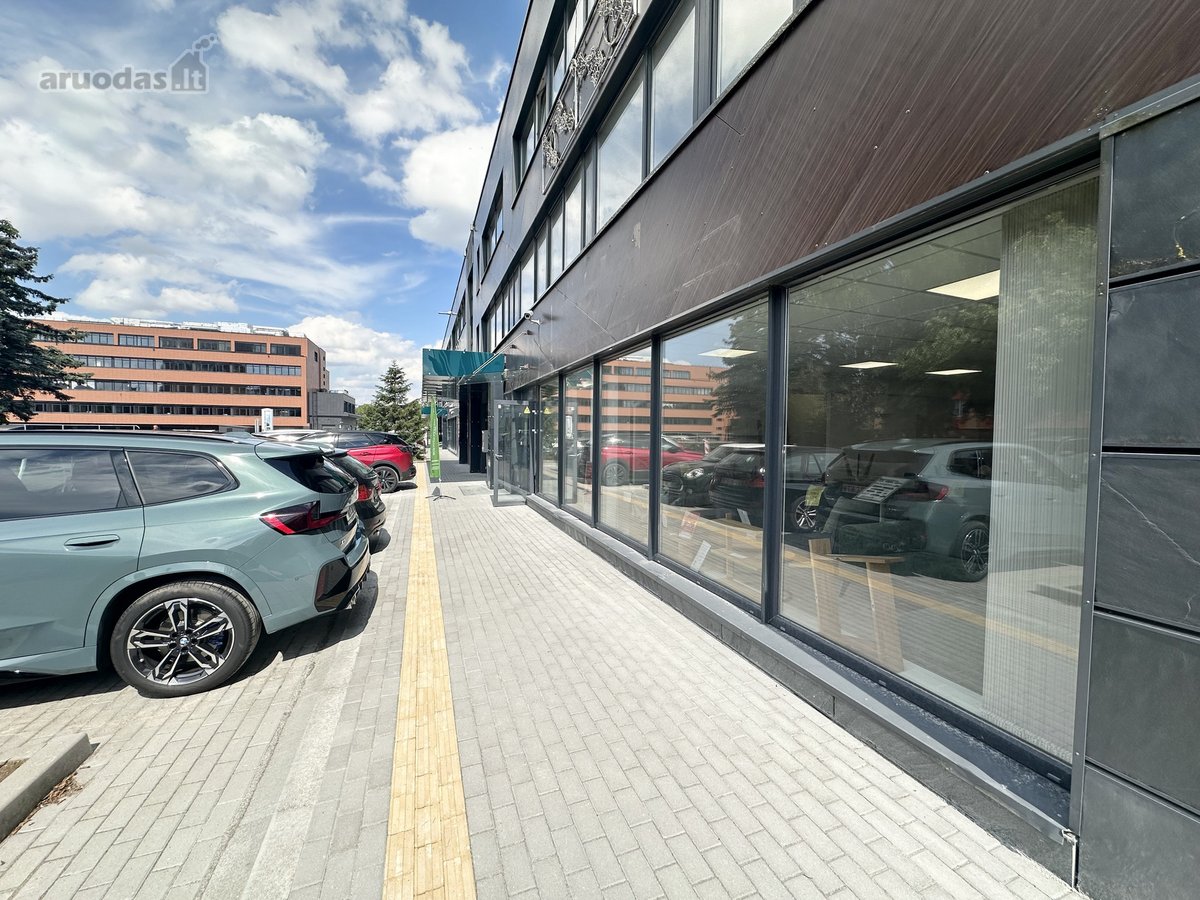 Išnuomojame prekybines patalpas Savanorių