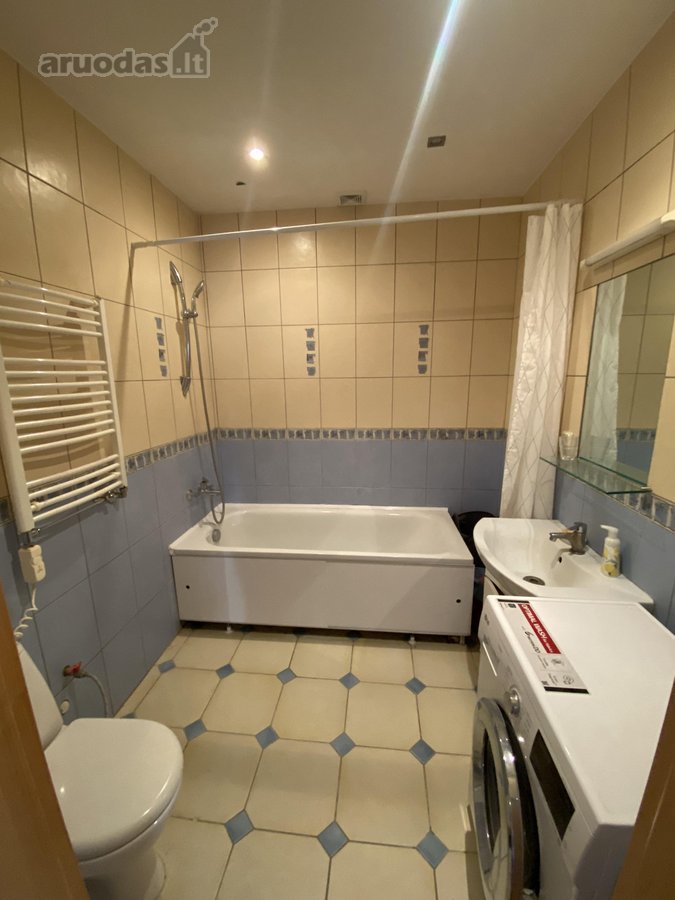 Erdvus, šviesus dviejų kambarių butas ramioje - nuotraukos Nr. 6