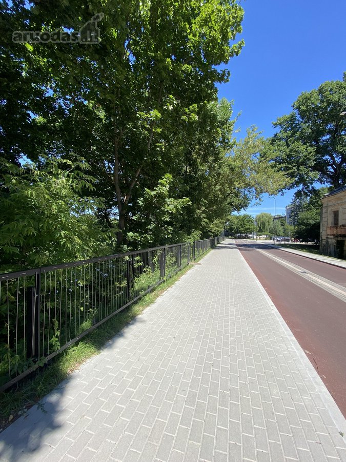 Erdvus, šviesus dviejų kambarių butas ramioje - nuotraukos Nr. 8