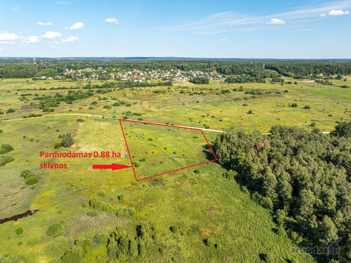 Parduodamas 0,88 ha žemės ūkio sklypas, kurio