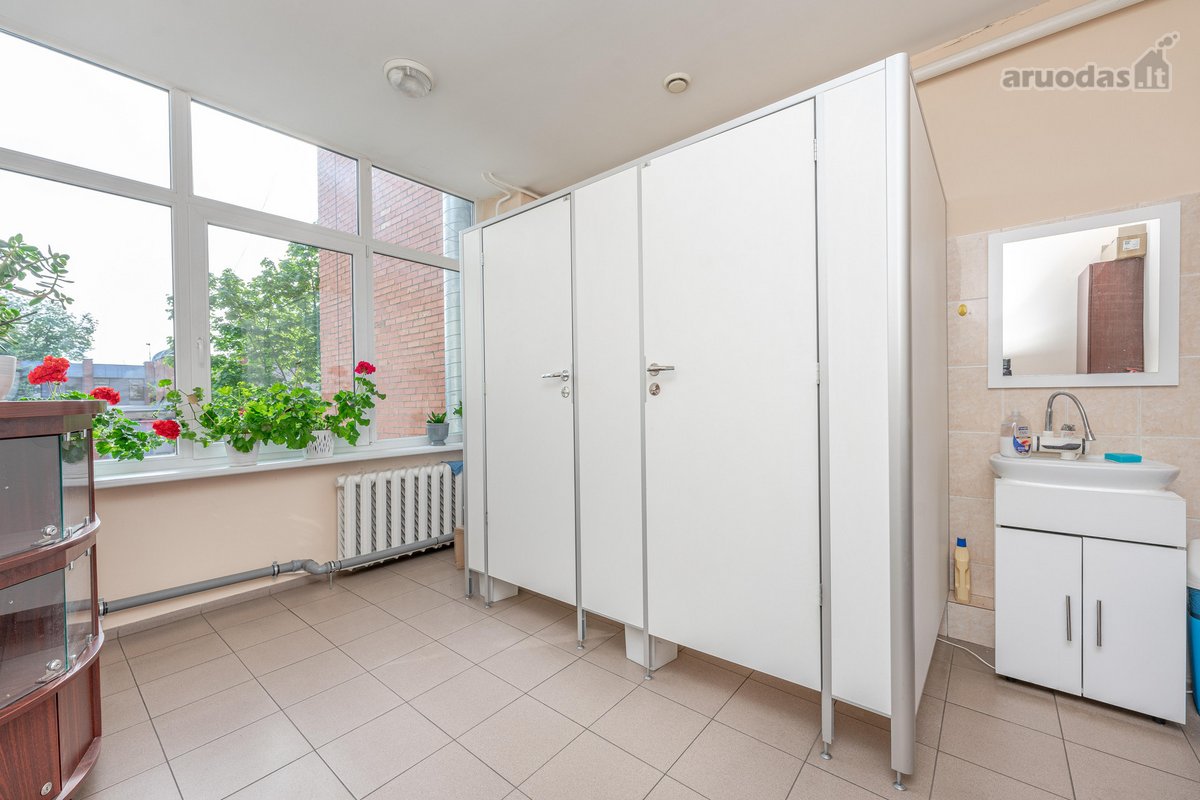 Parduodamos patalpos yra Utenos miesto centre - nuotraukos Nr. 30