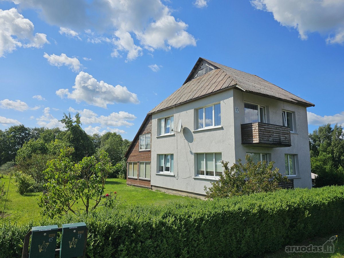 3 ha žemės sklypas prie pastatų. Iš jų 0,5412