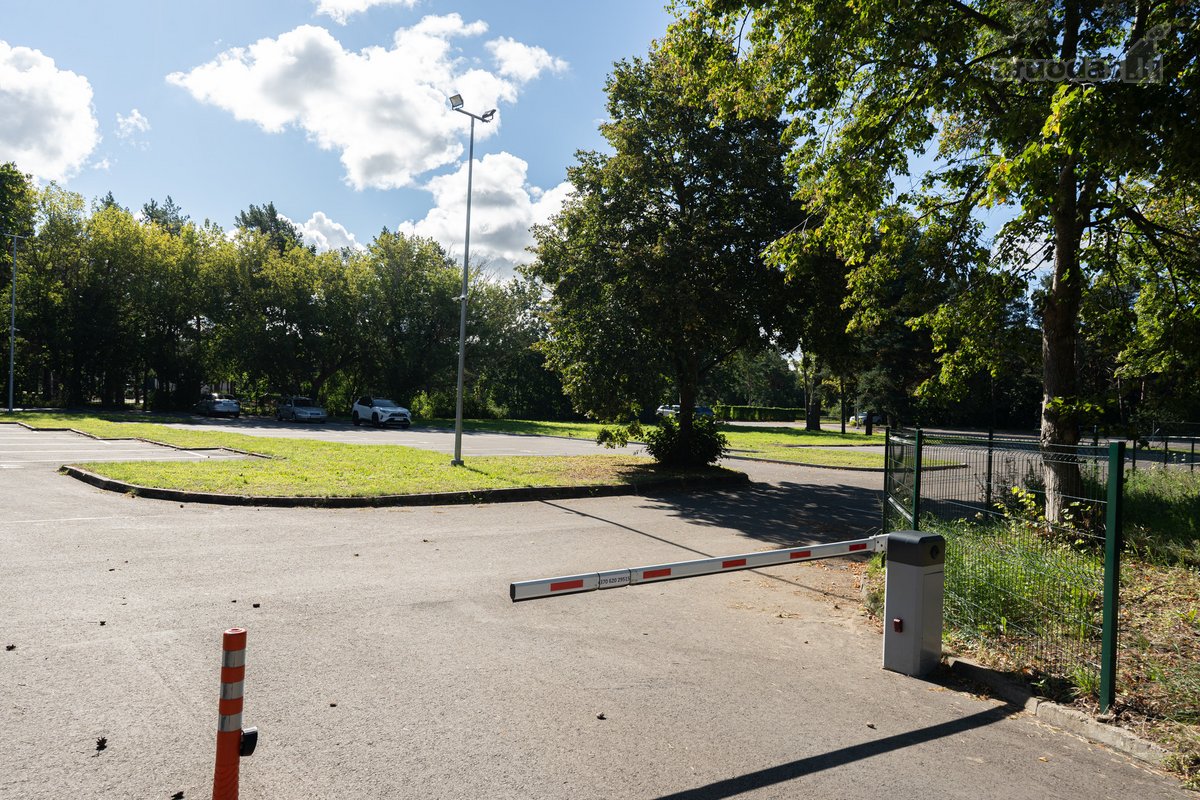 Parduodama automobilių stovėjimo vieta