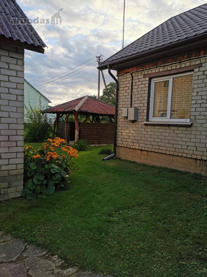 Namas pastatytas šalia miško, ramioje vietoje - nuotraukos Nr. 4