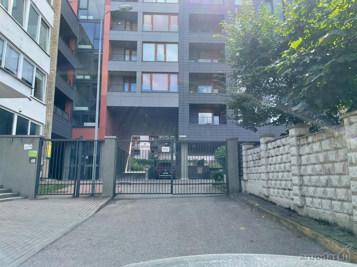 Parduodama požeminė parkingo vieta, adresu