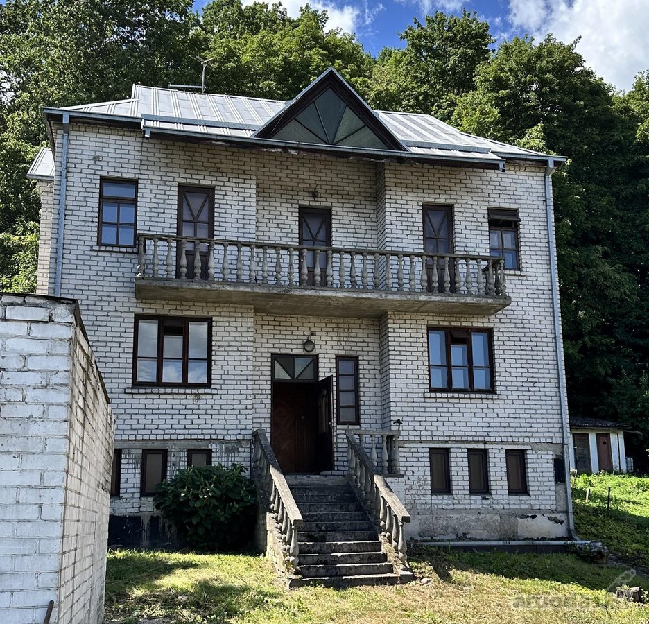 Namas pradėtas statyti 1991 m., priduotas