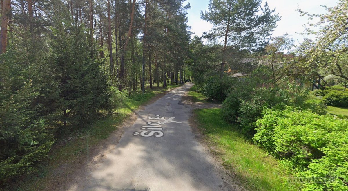 Parduodamas žemės sklypas su namu labai
