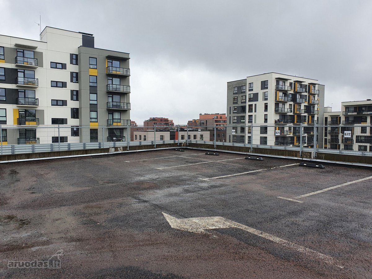 Nuomojama vieta automobiliui daugiaaukštėje - nuotraukos Nr. 3