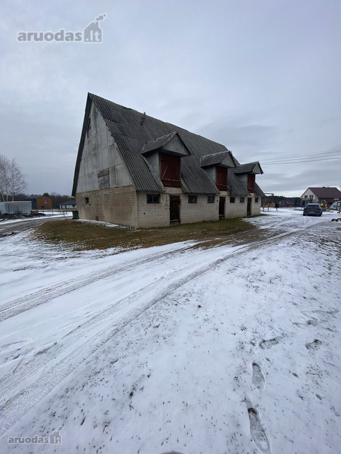 Šalia yra dvi dalis (40m2) ūkinių pastatų, - nuotraukos Nr. 25