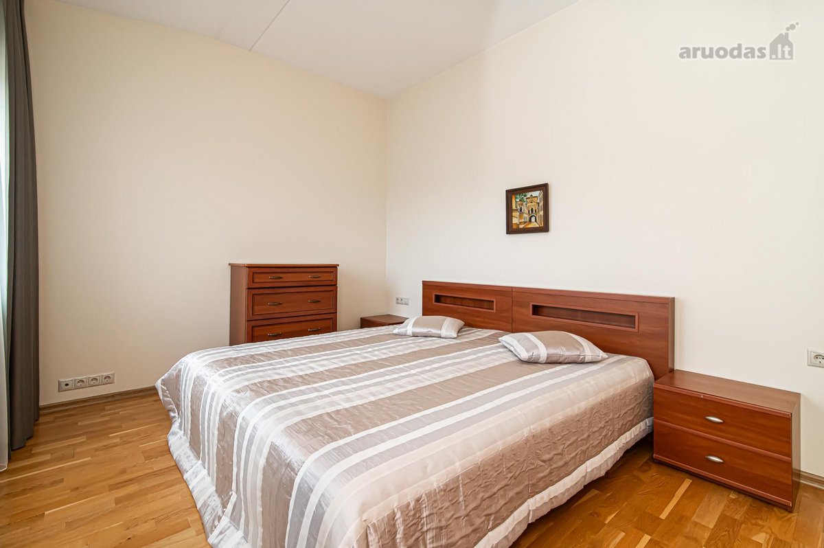 Išnuomojamas erdvus, kokybiškai įrengtas 5-ių - nuotraukos Nr. 12