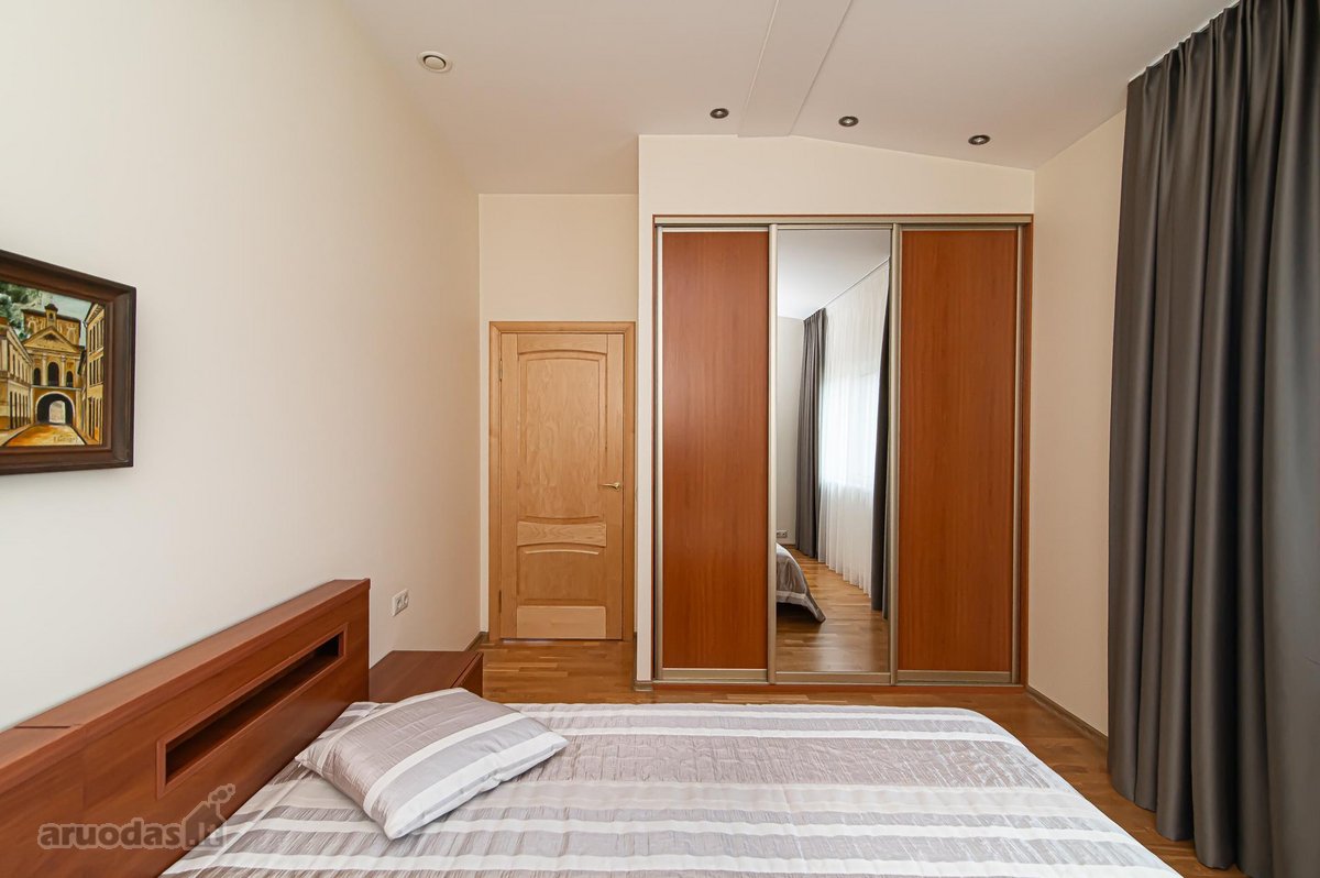 Išnuomojamas erdvus, kokybiškai įrengtas 5-ių - nuotraukos Nr. 13