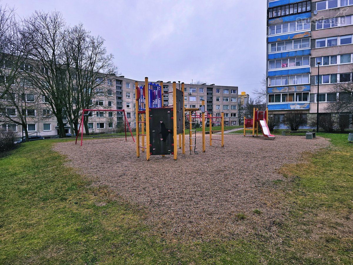 Parduodamas šviesus trijų kambarių butas - nuotraukos Nr. 25