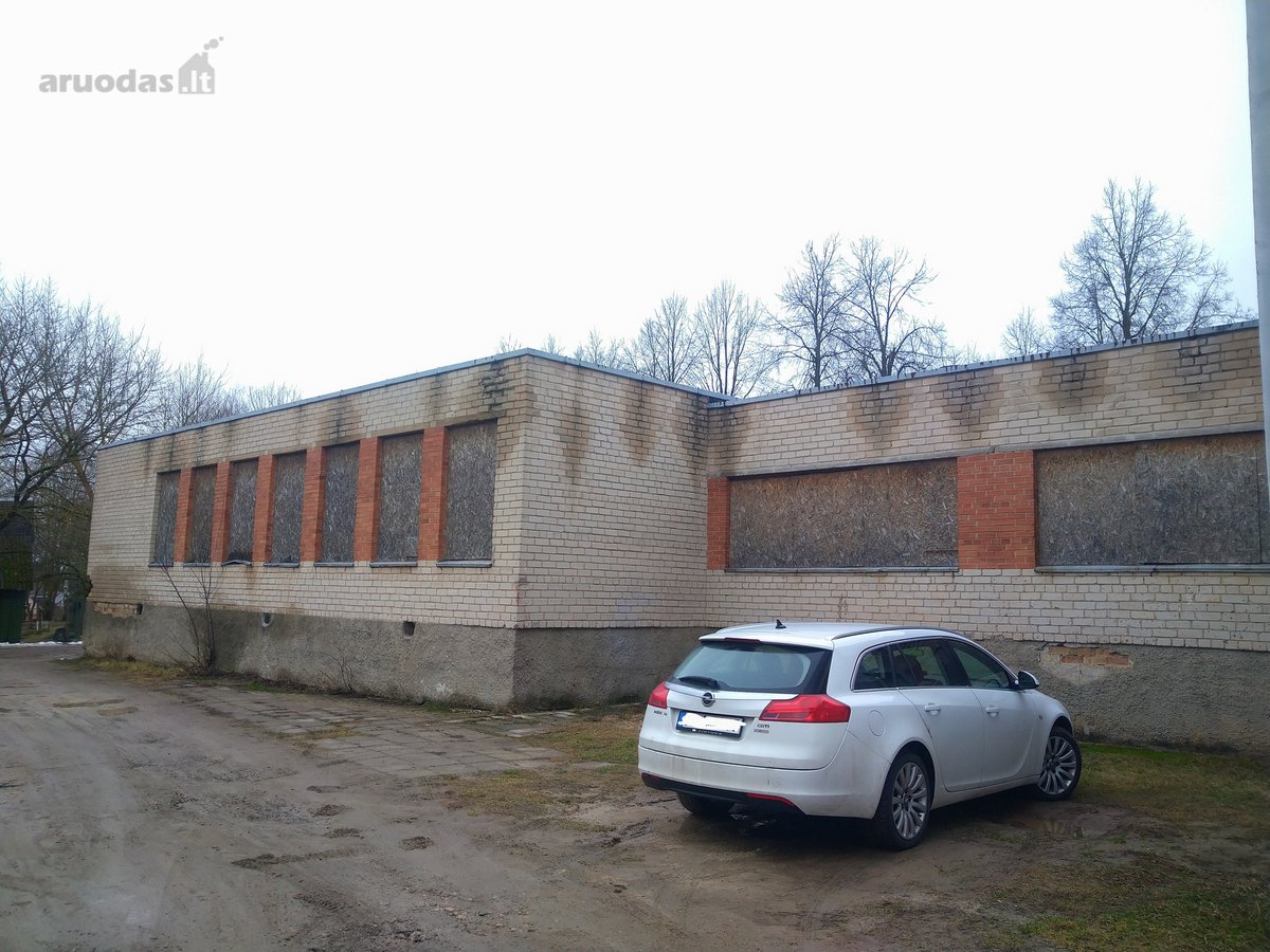 Parduodamas pastatas miesto centre už gera