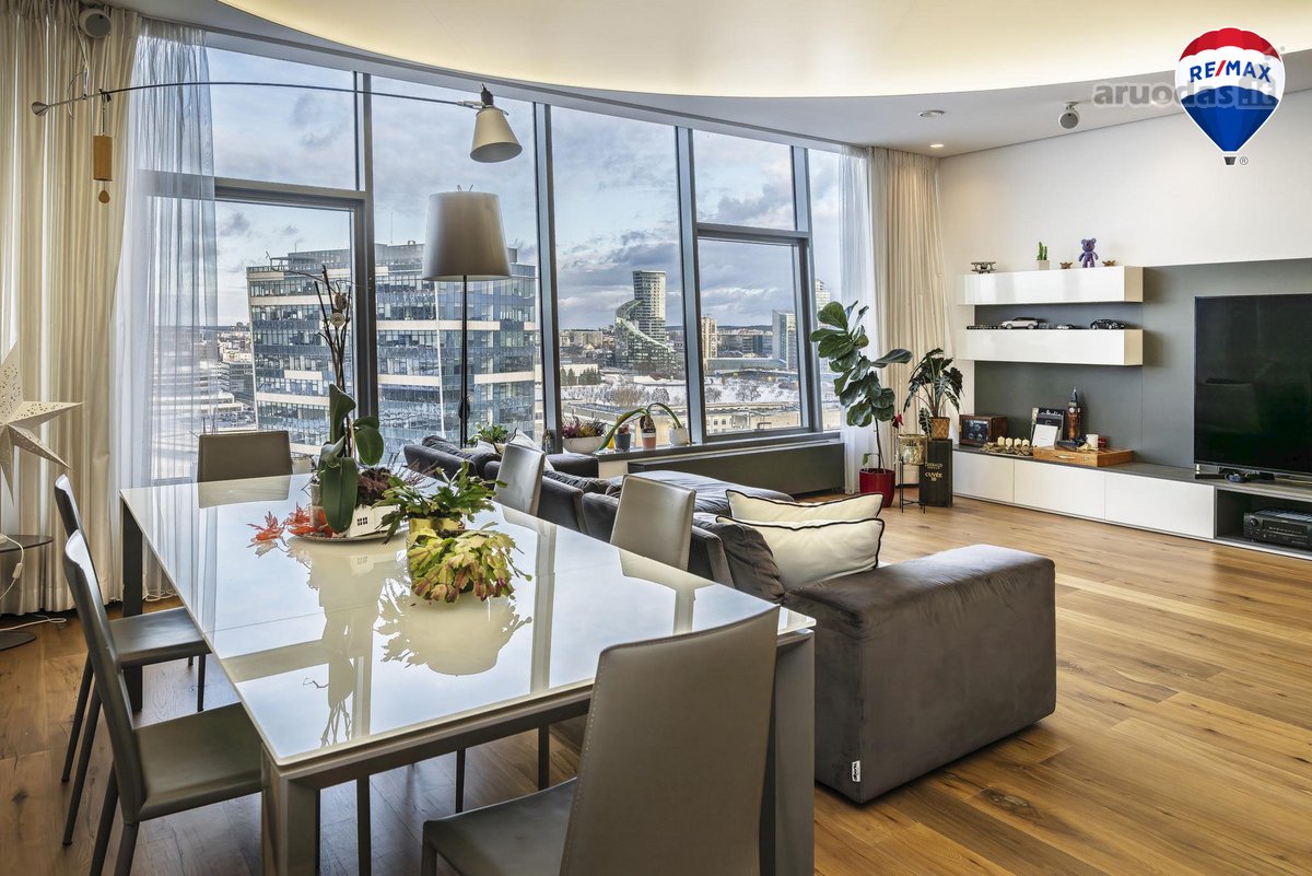 This luxurious 257 sq. m. apartment is - nuotraukos Nr. 8