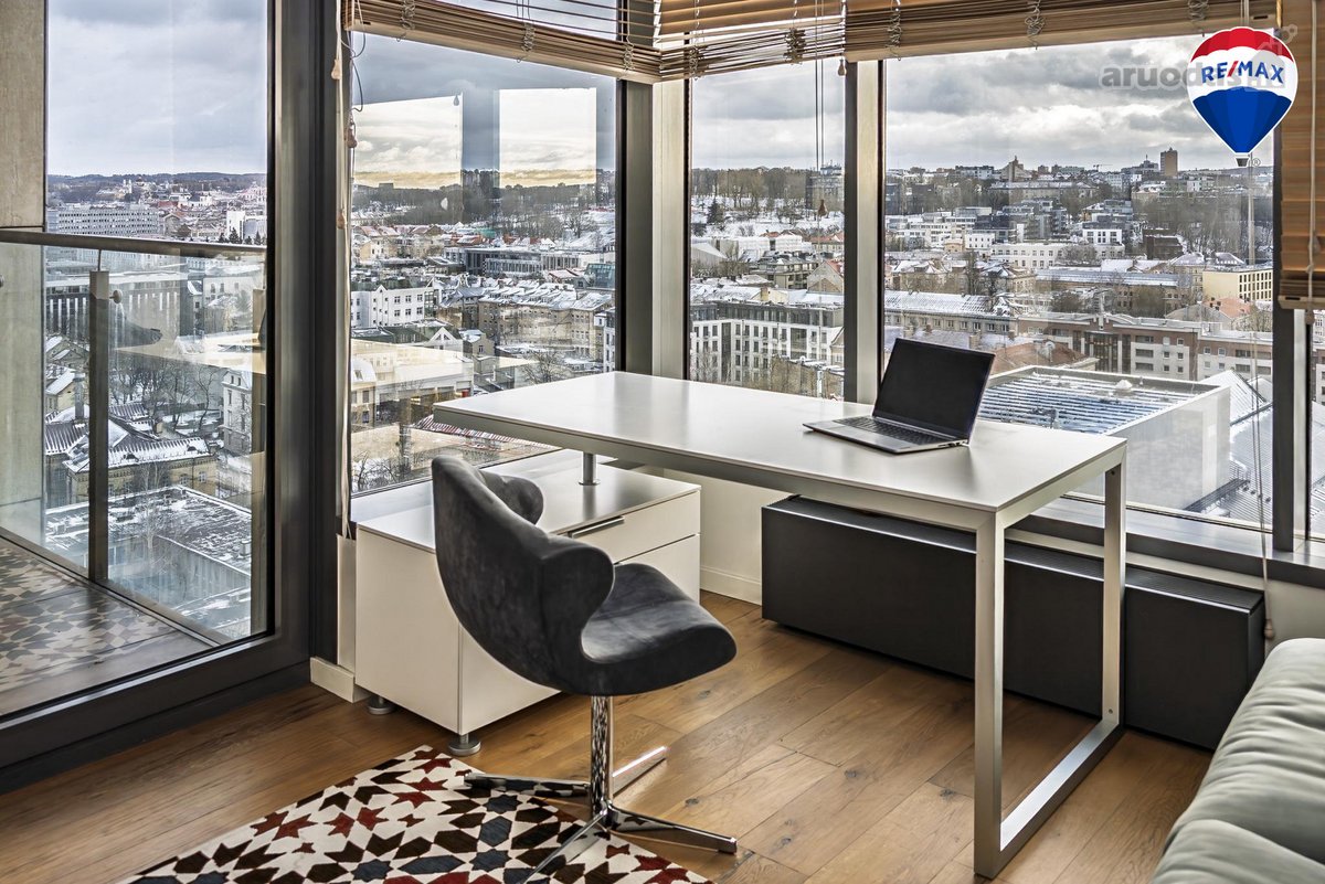This luxurious 257 sq. m. apartment is - nuotraukos Nr. 14