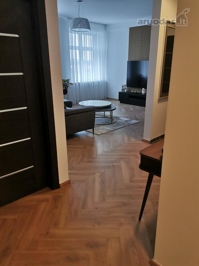 Parduodamas erdvus ir jaukus 3 kambarių butas - nuotraukos Nr. 2