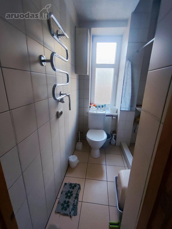 Jaukus butas Kauno senamiestyje su uždaru - nuotraukos Nr. 7