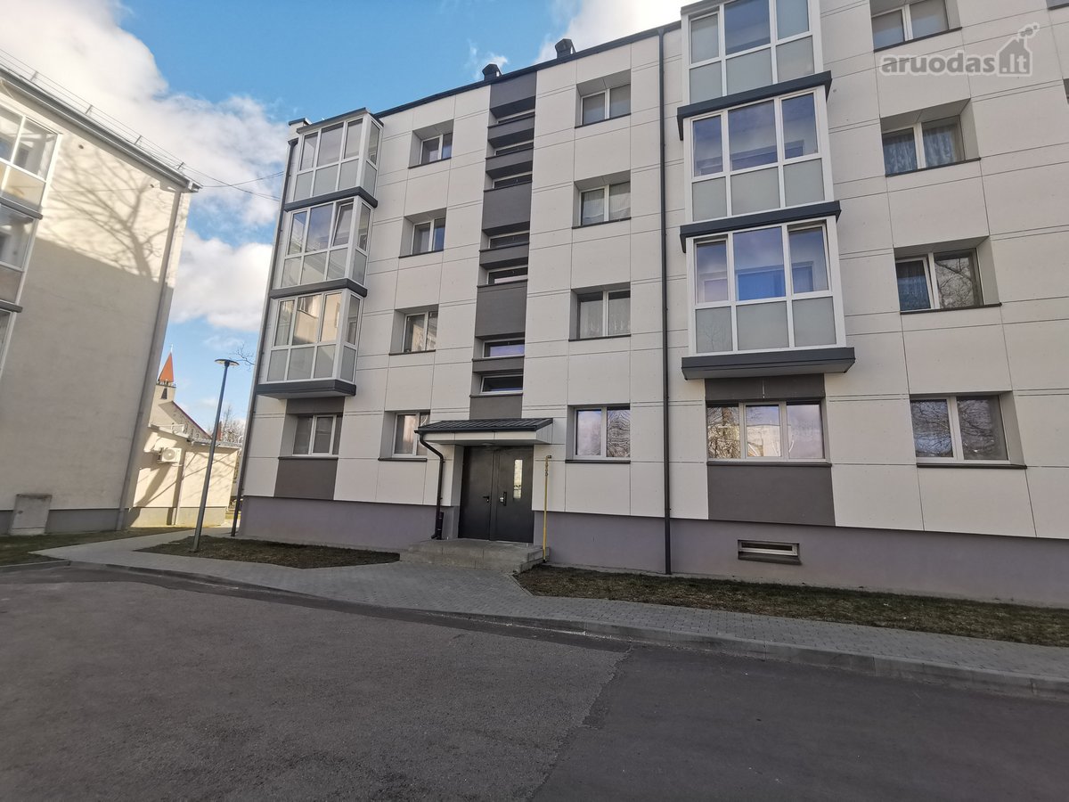 Šalia Naujosios Akmenės Centrinės Aikštės - nuotraukos Nr. 3