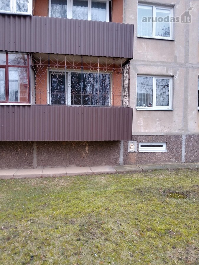Parduodama 1/2dalis-tai yra pusė dviejų