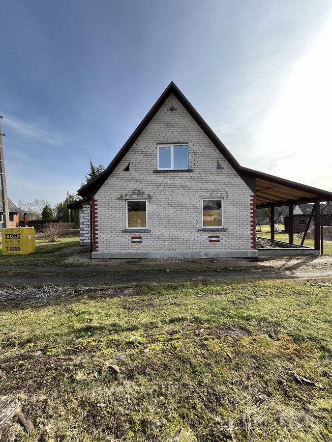 Parduodamas erdvus dviejų aukštų namas - nuotraukos Nr. 8