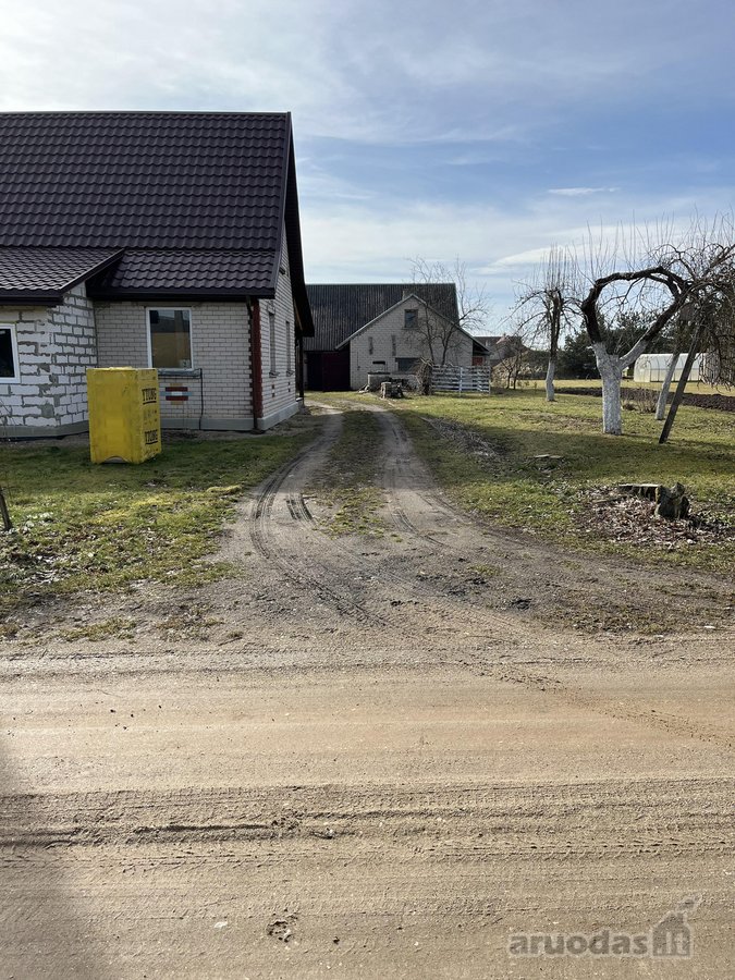 Parduodamas erdvus dviejų aukštų namas - nuotraukos Nr. 11