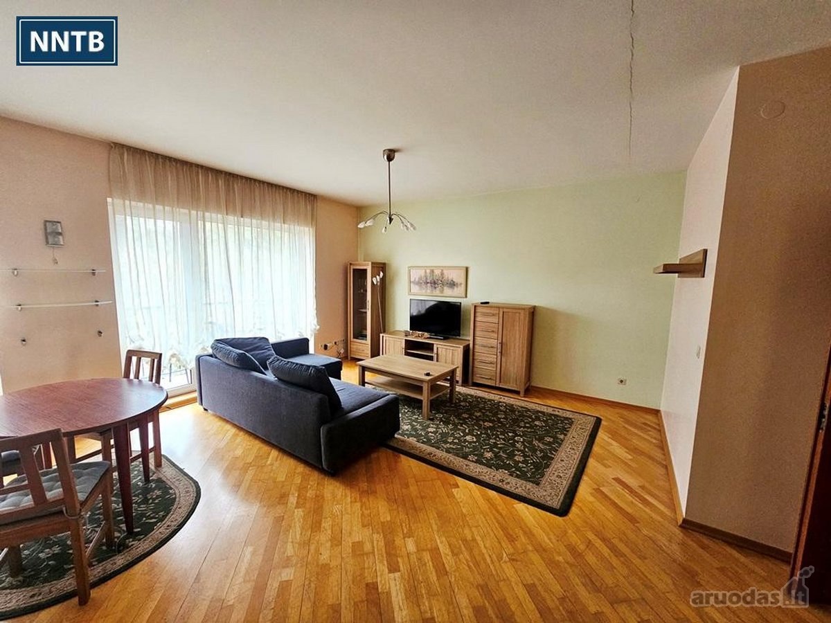 Antakalnyje, šalia šv. Petro ir Povilo - nuotraukos Nr. 3