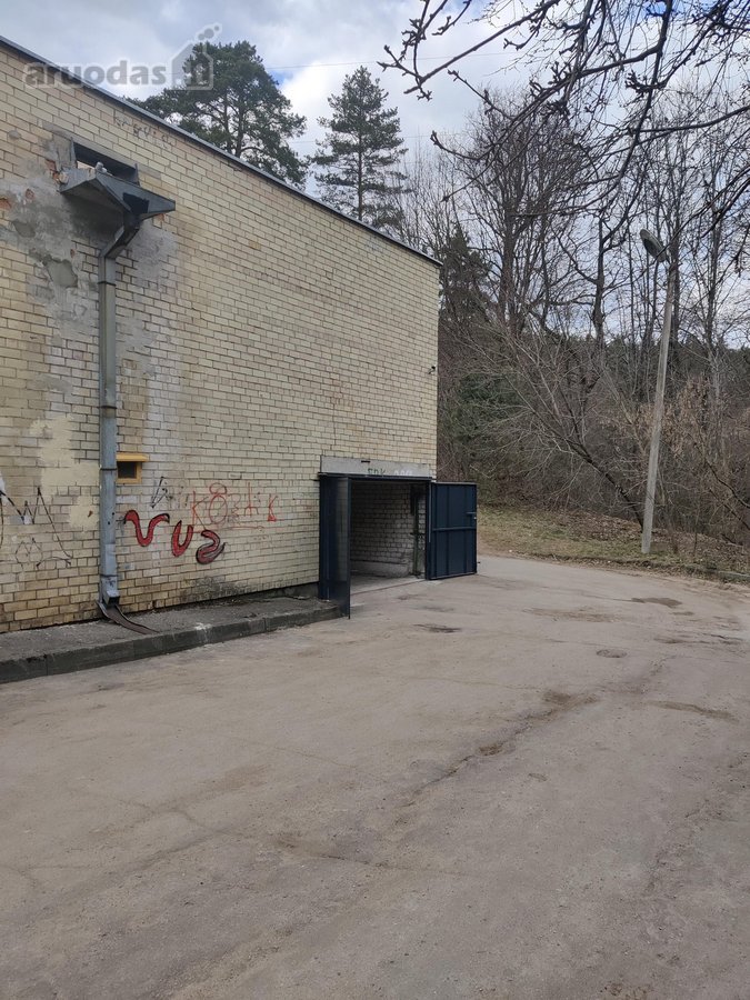 Garažas sausas, papildomai įvesta ventiliacija. - nuotraukos Nr. 3