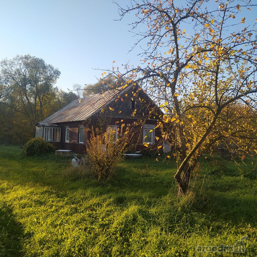 Sodyba yra prie Vadoklių mstl. Panašiai