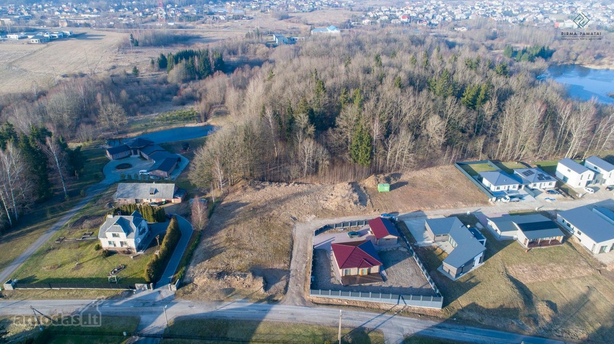Patrauklioje vietoje prie miškelio, ramiame - nuotraukos Nr. 2