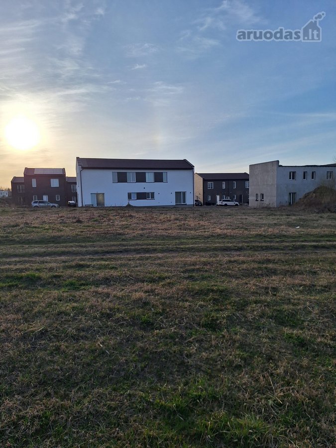 Parduodamas 8,04 arų (804 m²) namų valdos