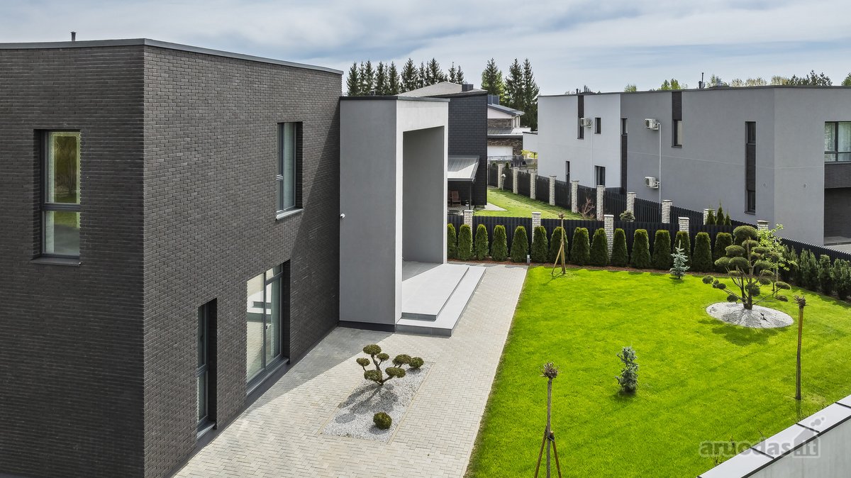 Ypatingo Grožio, Žalumos Apsuptyje – - nuotraukos Nr. 2
