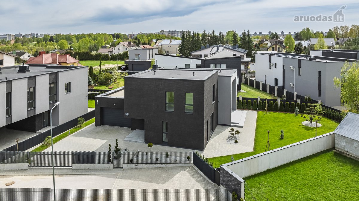 Ypatingo Grožio, Žalumos Apsuptyje – - nuotraukos Nr. 3