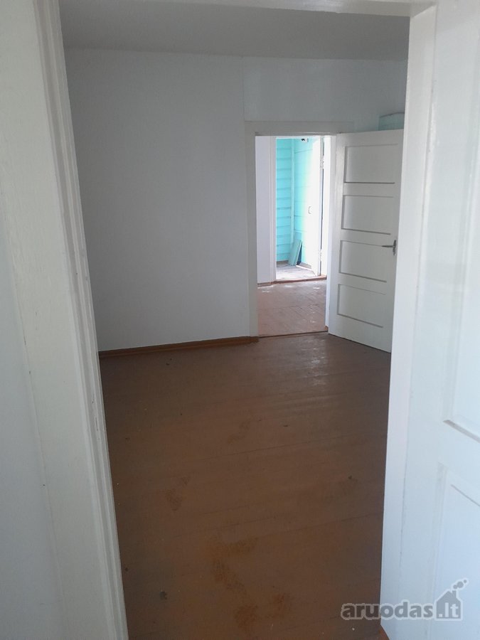 Namas miesto centre. Šalia didelė asfaltuota - nuotraukos Nr. 7